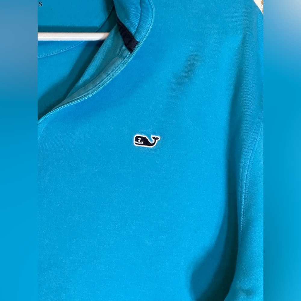 Vineyard Vines Blue Pullover  - Medium